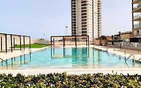 Apartamento prémium con 5 Piscinas Barbacoa Tenis Frontenis